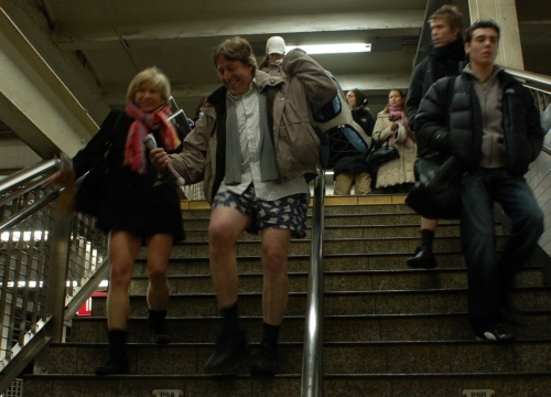 improv everywhere enlève le pantalon dans le metro
