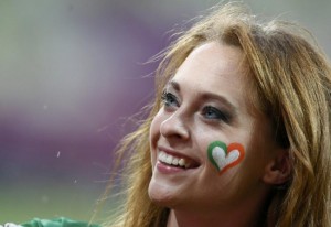 Supportrice irlandaise maquillée