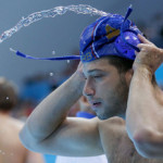 mettre bonnet de bain